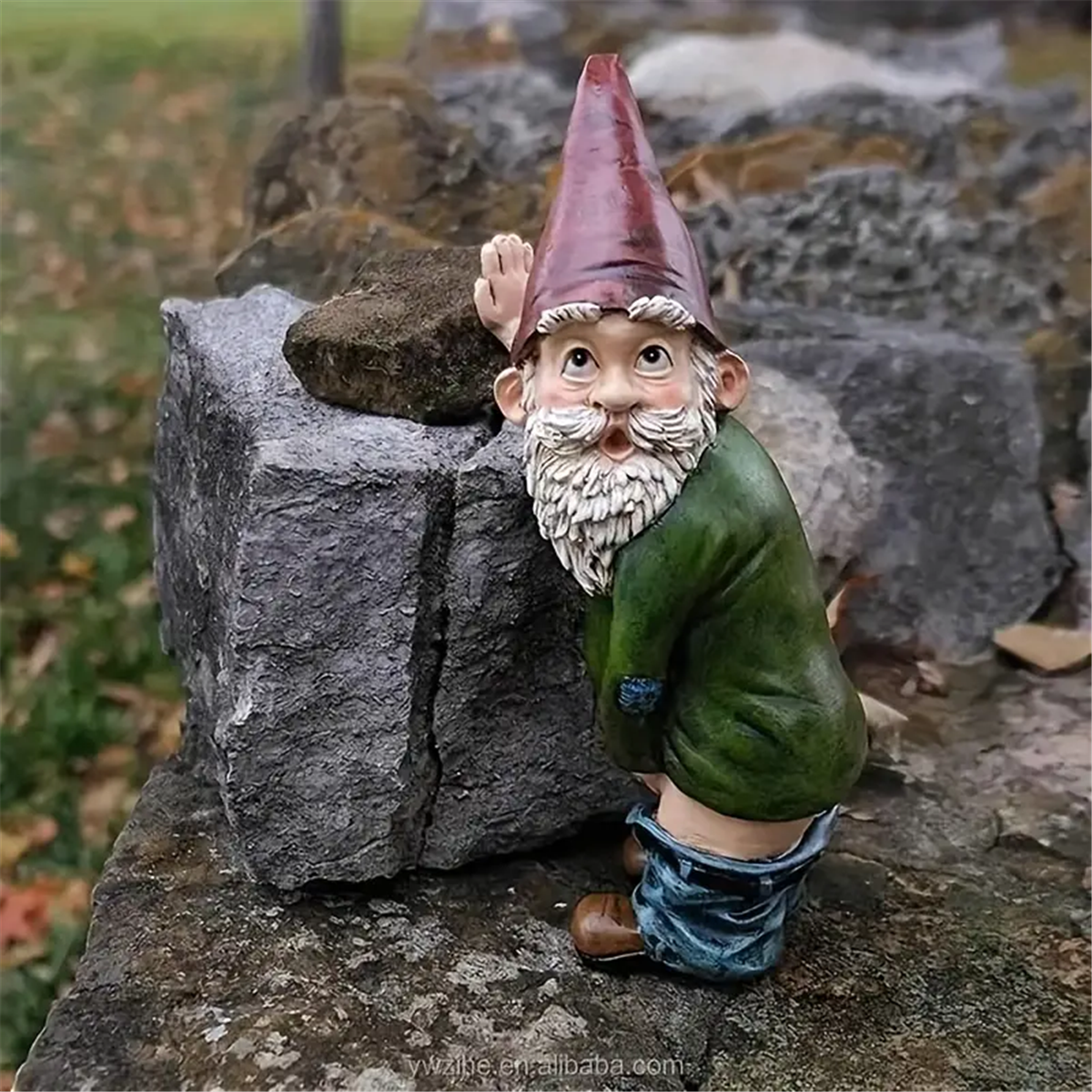 Garden Pee Gnome Resin Cartoon White Beard Gnome Statue Christmas Gift Ornaments