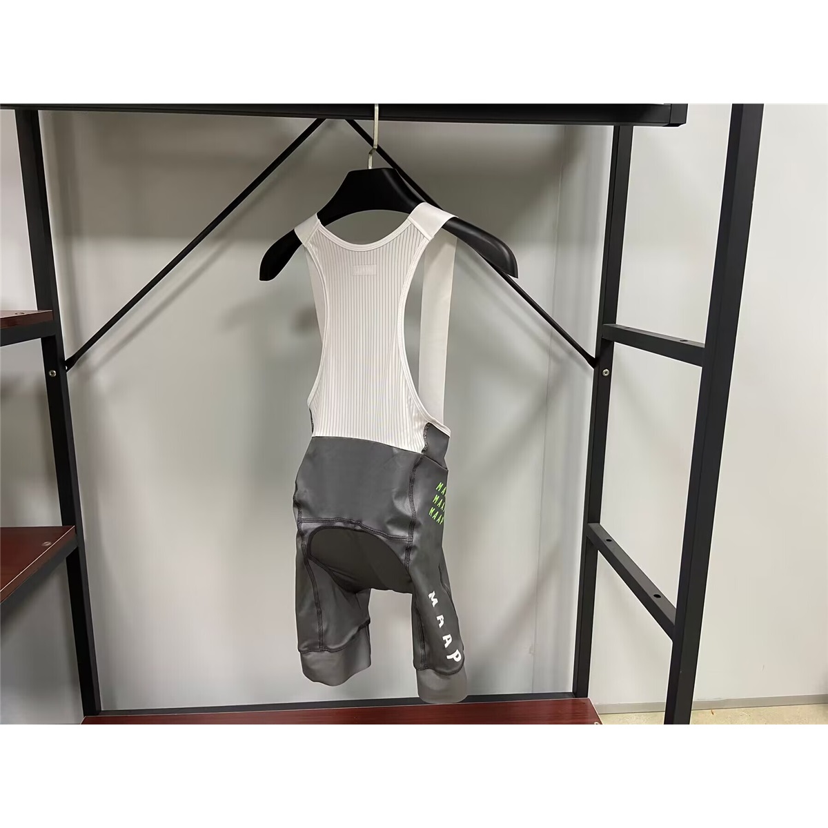 MAAP GREY BIBS
