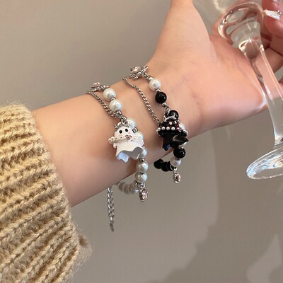 Black and white little ghost beaded bracelet female boudoir honey niche design bracelet cold style high-level sweet cool hot girl jewelry