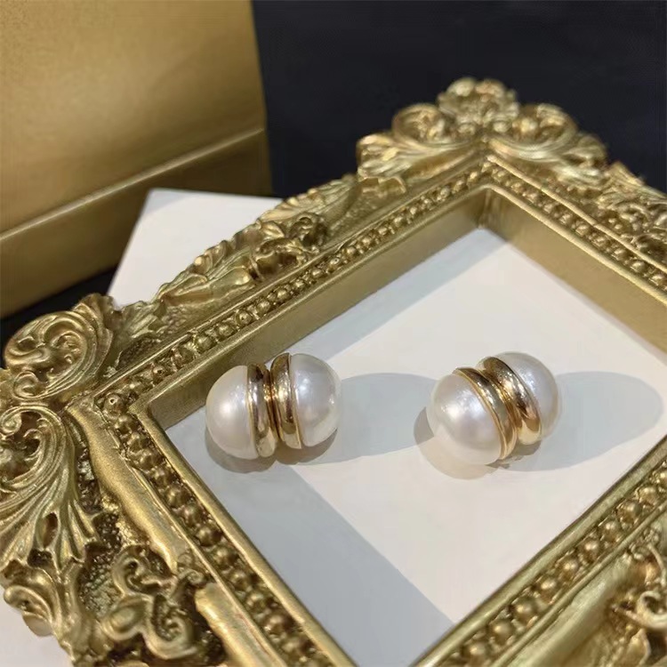 Elegance Lymphvity MagneTherapy White Onyx Earrings