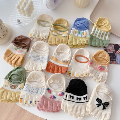 Cute five-finger socks women's tabi socks combed cotton summer thin boat socks silicone non-slip yoga socks wholesale